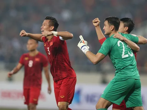 FIFA công bố kỷ lục của ĐT Việt Nam, đáng ngại cho Thái Lan