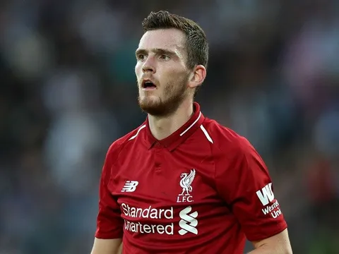 Đây, Klopp nói rõ lý do xếp Robertson dự bị!