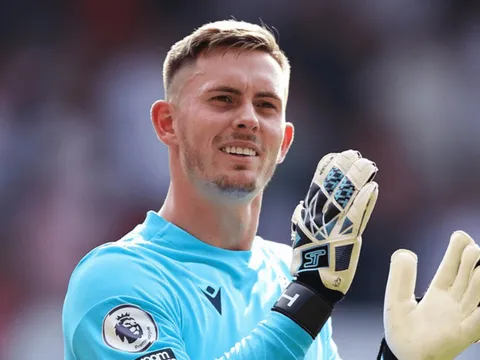 Dean Henderson tỏa sáng 3 trận liền sau khi rời M.U