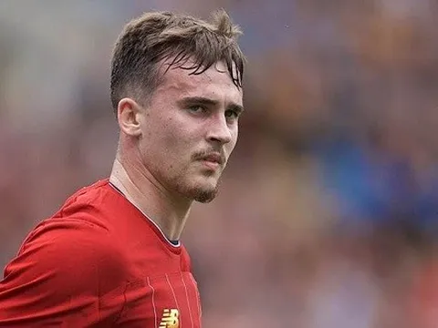 Đang ''tu nghiệp'' ở Scotland, sao trẻ Liverpool nhận tin buồn từ đội nhà
