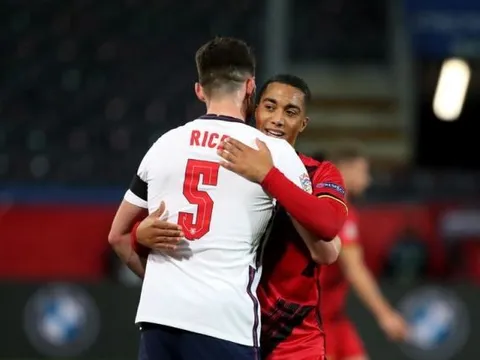 Ba cầu thủ sẽ cải thiện hàng tiền vệ Man Utd vào mùa hè