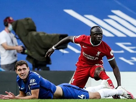 Bại trận, fan Chelsea tức điên: "Tống khứ 2 kẻ phá hoại và vô dụng lập tức"