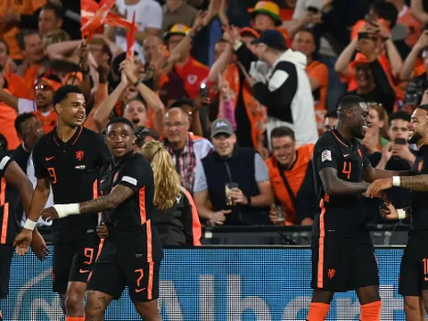 Bale ghi bàn phút 90+2, xứ Wales vẫn ôm hận với Depay