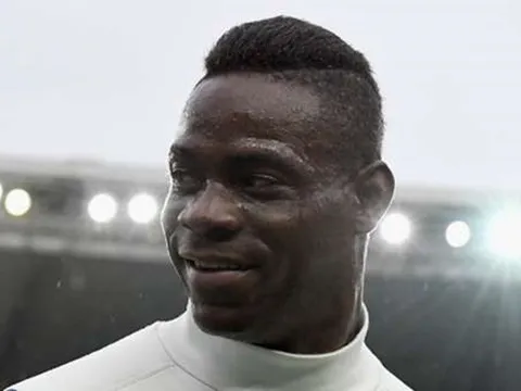 "Balotelli sẽ giống như Maradona, hy vọng cậu ấy đợi chúng tôi"