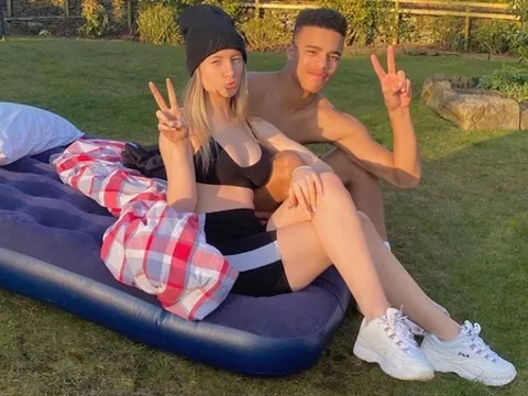 Bạn gái tố Greenwood bạo hành, đánh đập bầm dập người