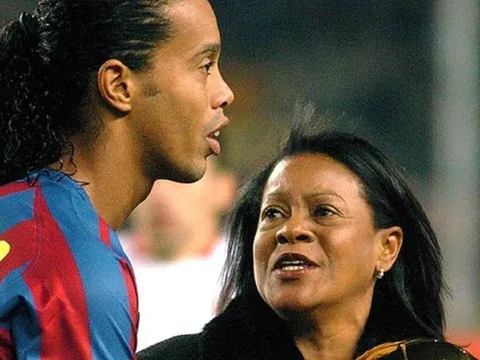 Bạn thân kể về giai đoạn sống bê tha của Ronaldinho