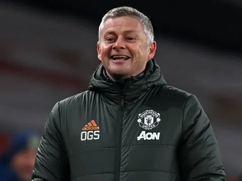 Bạn thân tiết lộ cú lừa thương vụ bom tấn của Man Utd