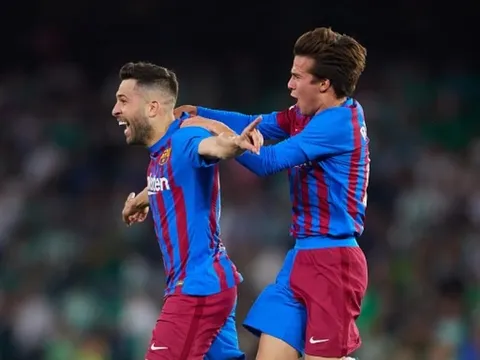 Bàn thắng ở phút 90+4 giúp Barca dự Champions League mùa tới