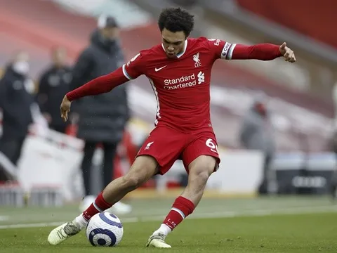 Bàng hoàng với kết cục Arnold phải nhận trên đội tuyển Anh