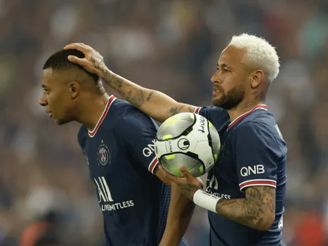 Báo Anh: 'Chelsea muốn chiêu mộ Neymar'