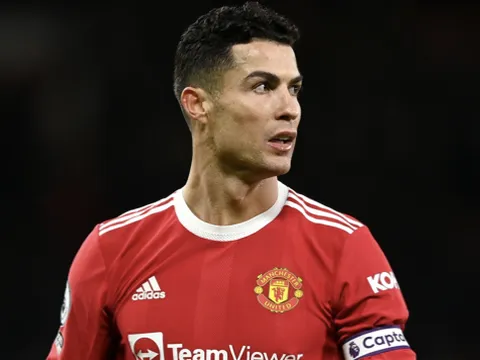Báo Anh: 'Ronaldo không sẵn sàng thi đấu cho MU'