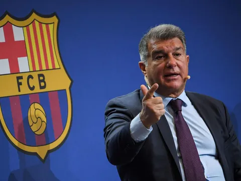 Barca báo động tiền lương dù bỏ Messi, khó mua Haaland
