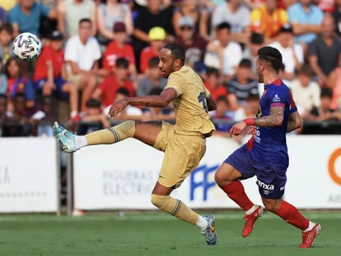 Barca bị đội hạng 5 cầm hòa