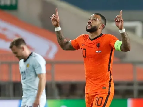 Barca cài điều khoản trói chân Memphis Depay