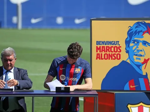 Barca được La Liga cấp giới hạn lương kỷ lục