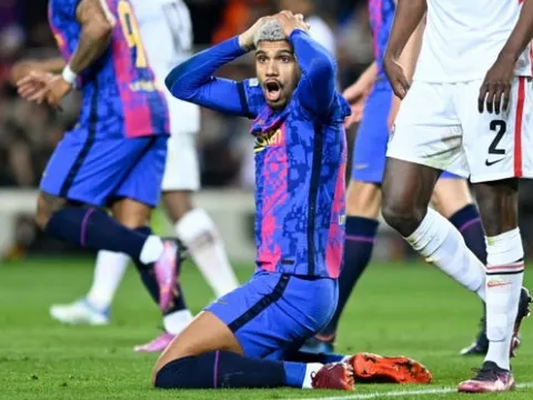 Barca đứt mạch bất bại trong đau đớn