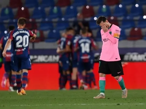 Nhận bàn thua phút cuối, Barcelona lỡ cơ hội lên ngôi đầu BXH La Liga