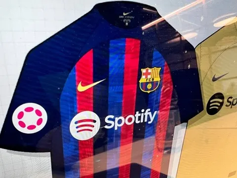 Barca nhận doping tiền với 2 bản hợp đồng cực chất