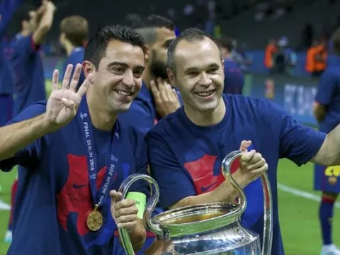 Barca thay Koeman, Iniesta đề xuất người thay thế xứng đáng