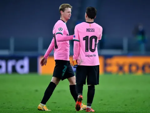 Barcelona bất ngờ loại Lionel Messi