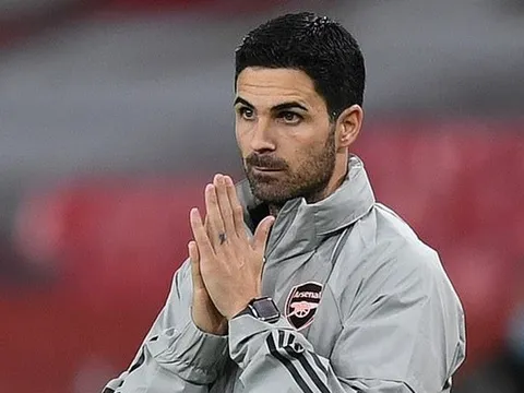 Bất chấp mùa giải thê thảm, Arteta vẫn lọt vào "mắt xanh" ông lớn?