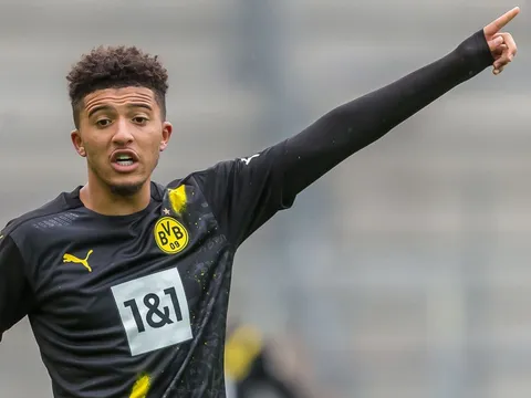 "Báu vật" của Man Utd sắp gặp ác mộng vì Jadon Sancho
