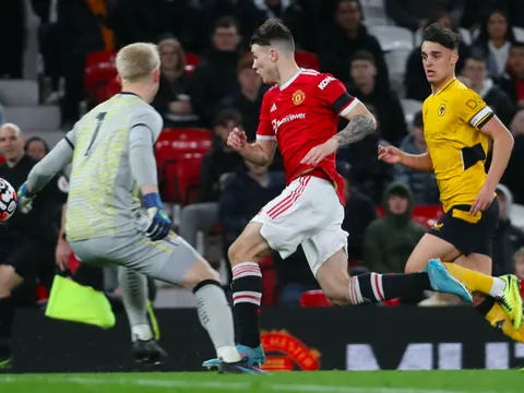 Báu vật tương lai bùng nổ, M.U lần đầu vào CK FA Youth Cup sau 11 năm