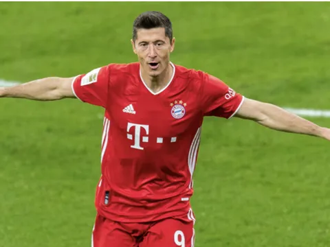 Bayern báo giá Lewandowski cho Barca