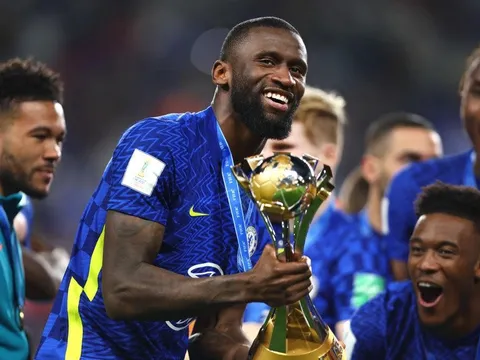 Bayern nhắm 4 mục tiêu phòng ngự, có bộ đôi Chelsea