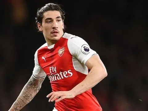 Bellerin có động thái bất ngờ với Arsenal