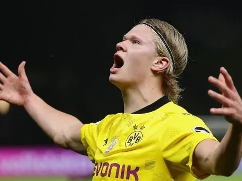 Ben Foster chỉ ra Ronaldo, Messi mới để Man Utd theo đuổi