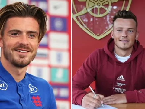 Ben White khoe ảnh Arsenal, Grealish làm ngay 1 điều