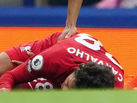 "Bệnh viện" Liverpool nhận thêm 1 ca chấn thương