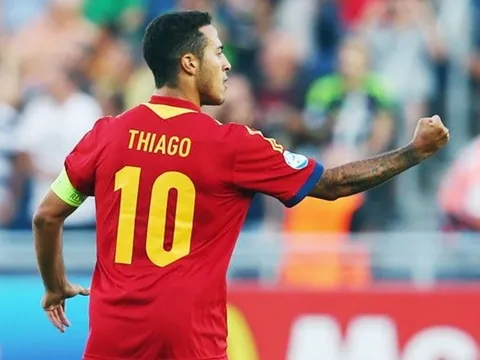 "Thiago gọi cho tôi và nói rất muốn đến Man United"