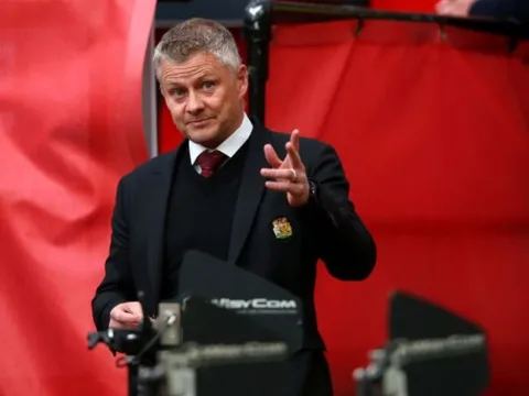 Berbatov dự đoán 2 tỷ số trận chung kết của Man Utd với Villarreal