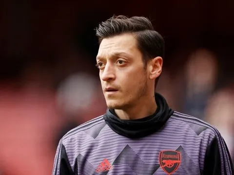 Đội hình những kẻ bị ruồng bỏ Premier League: Sao 'bật' Mourinho, Ozil và 1 đồng đội