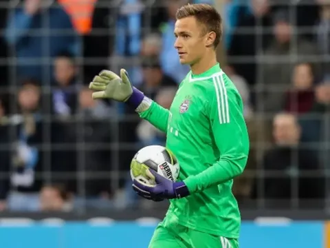 Bị 2 cái tên đàn áp, "người nhện" sinh năm 2000 bỏ ngỏ việc rời Bayern