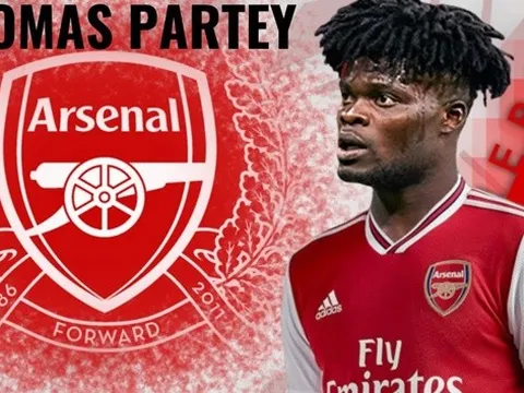 "Cậu ta rời đội bóng cạnh tranh danh hiệu để đầu quân cho câu lạc bộ về thứ 8 ở EPL"