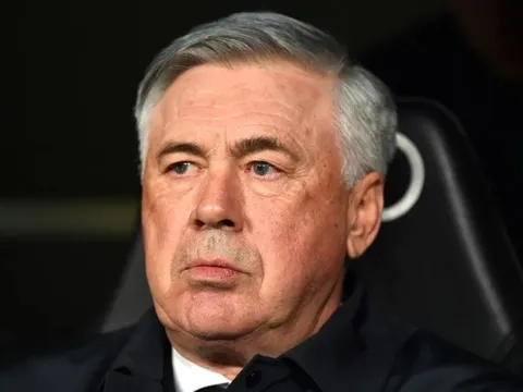 Bị Barca nghiền nát, Ancelotti không thể nhận ra Real
