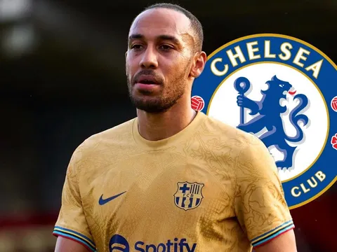 Tuchel giục Boehly ký tiền đạo hoàn hảo