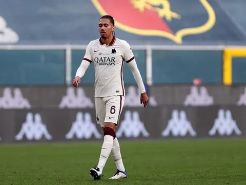 Bị "đá văng" khỏi OTF, Smalling điên tiết chỉ trích cách đối xử phũ phàng của Man Utd