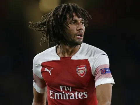 Bị Emery ruồng bỏ, sao Arsenal sáng cửa sang Serie A