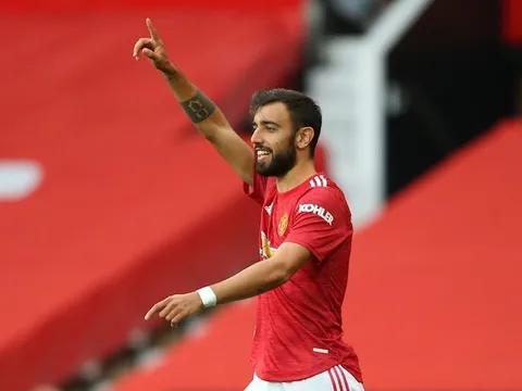Biểu cảm hài hước của Bruno Fernandes khi được chỉ định làm đội trưởng M.U