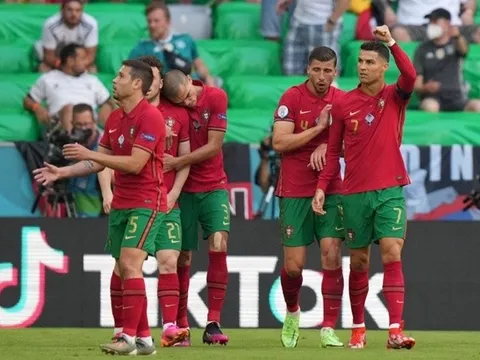 Bồ Đào Nha chơi ra sao so với cùng thời điểm này ở EURO 2016?