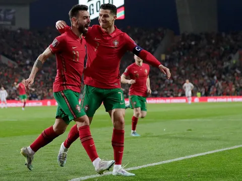Bồ Đào Nha lấy vé World Cup: Người hùng Bruno Fernandes