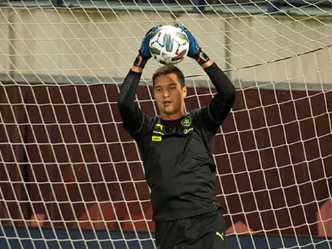 Bỏ lại giấc mơ ĐT Việt Nam, Filip Nguyễn sáng cửa bắt chính ở Nations League