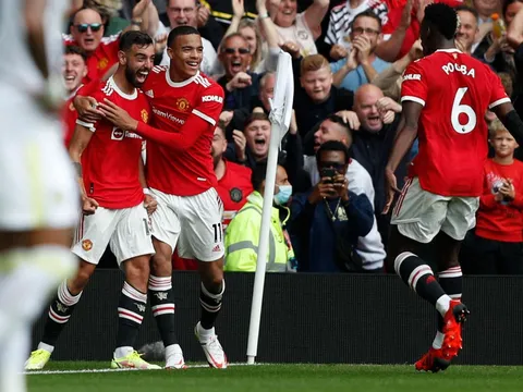 Bỏ qua Fernandes, Garth Crooks so sánh bộ đôi Man Utd với Sir Bobby và Denis Law
