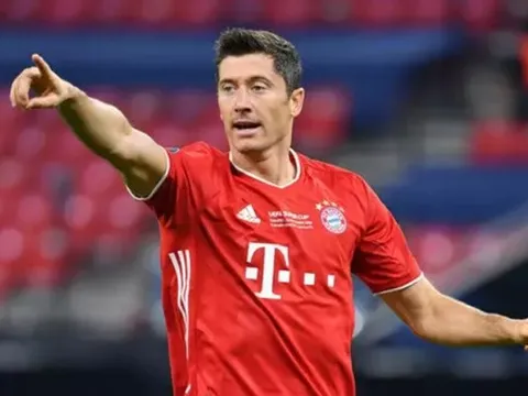 Bỏ qua Ronaldo, Lewandowski điểm mặt 5 tiền đạo xuất sắc nhất