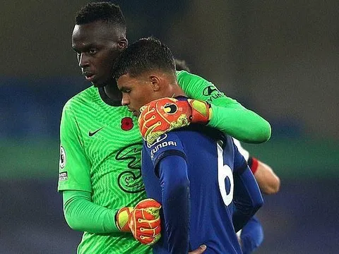 Bỏ qua Thiago Silva, cựu sao Chelsea chỉ ra nhân tố xuất sắc ở hàng thủ The Blues