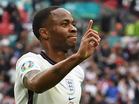 Bỏ qua tình huống penalty, Raheem Sterling thể hiện ra sao trước Đan Mạch?